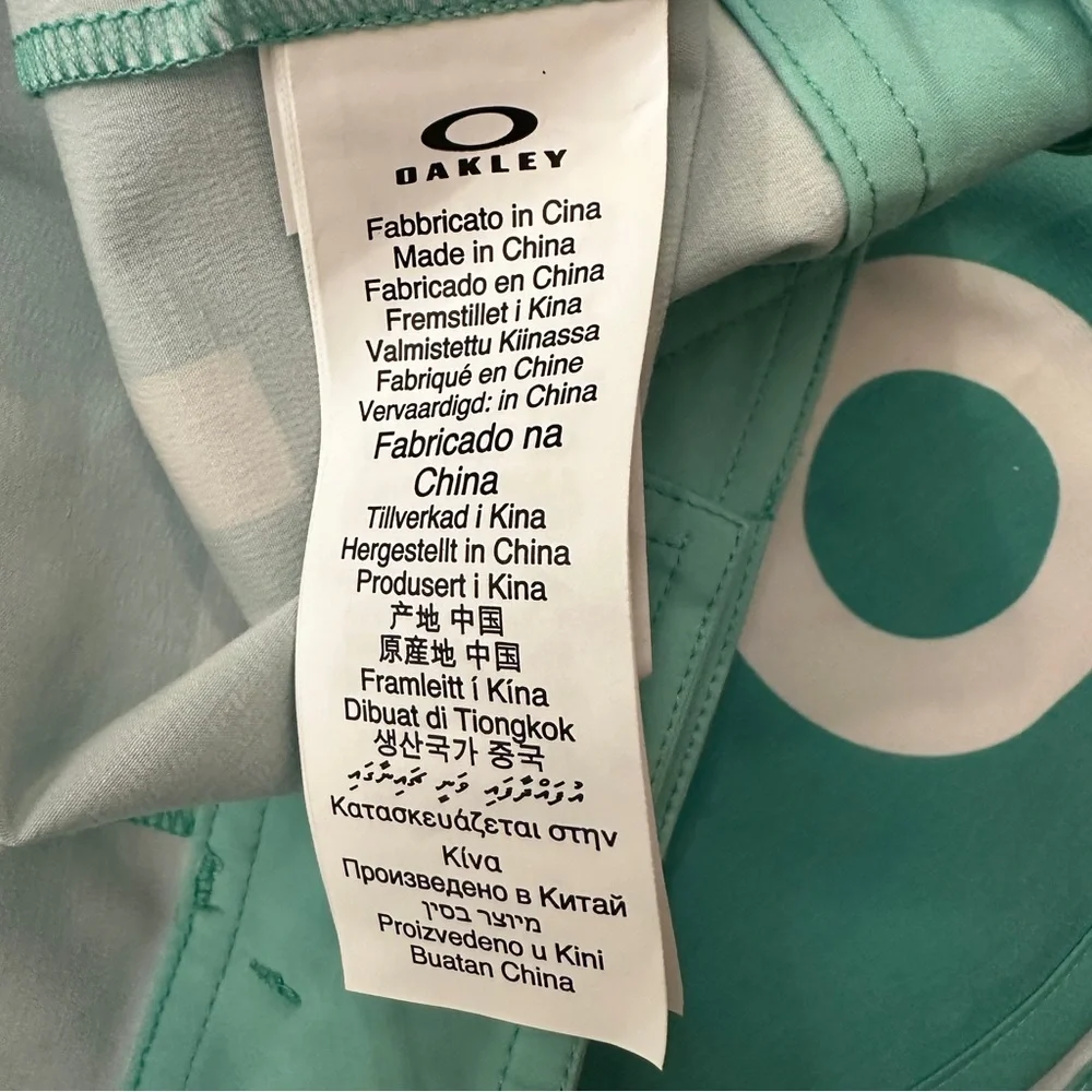 Oakley Retro Swim Boardshorts Men’s Size 36 Mint Green